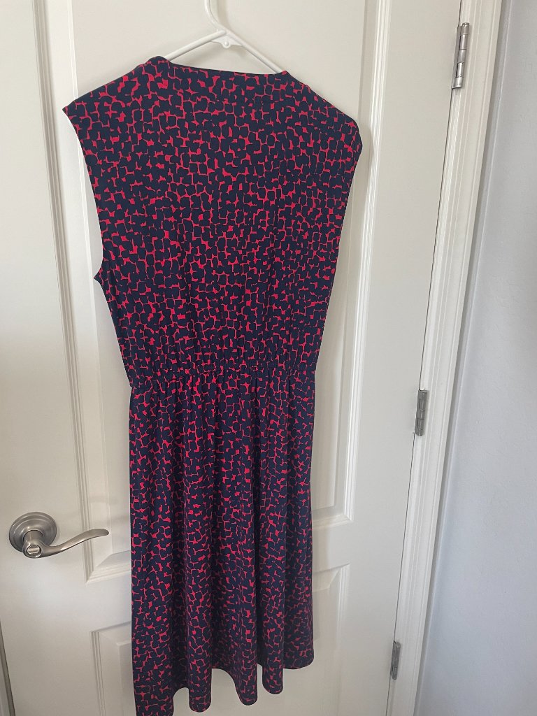 Bcbgmaxazria Women’s Navy Red Geometric Wrap Dress Vneck Nwt Size Small — image 2 of 3